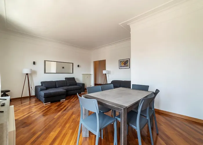 Apartamento Guesthost - Bright In Metro San Giovanni Roma